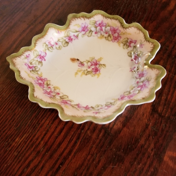 Limoges Other - Elite Works Limoges France leaf trinket dish